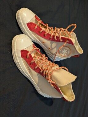 NWT Converse High Top W8/M6